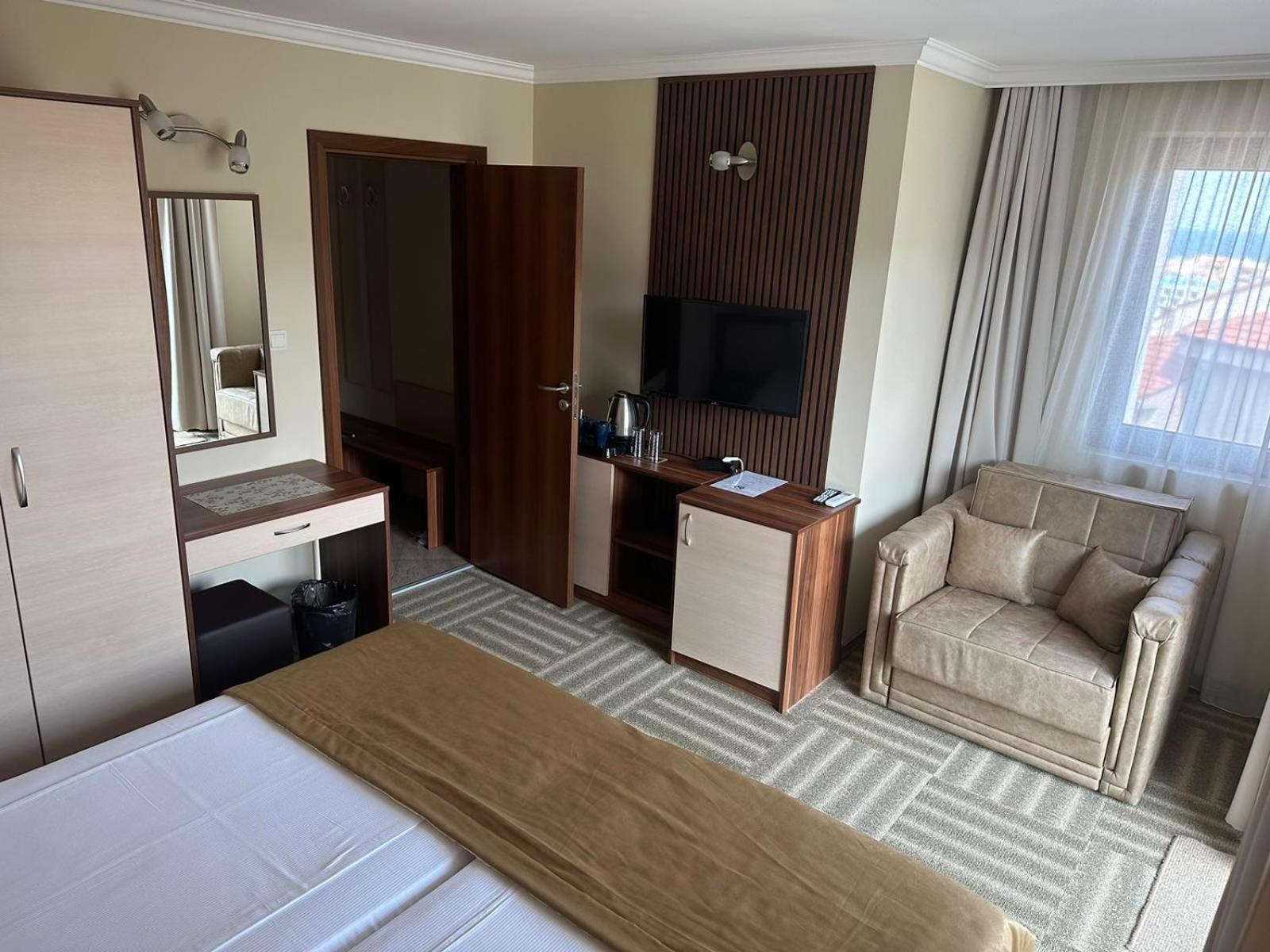 Family Hotel Radiana Sozopol Exterior photo