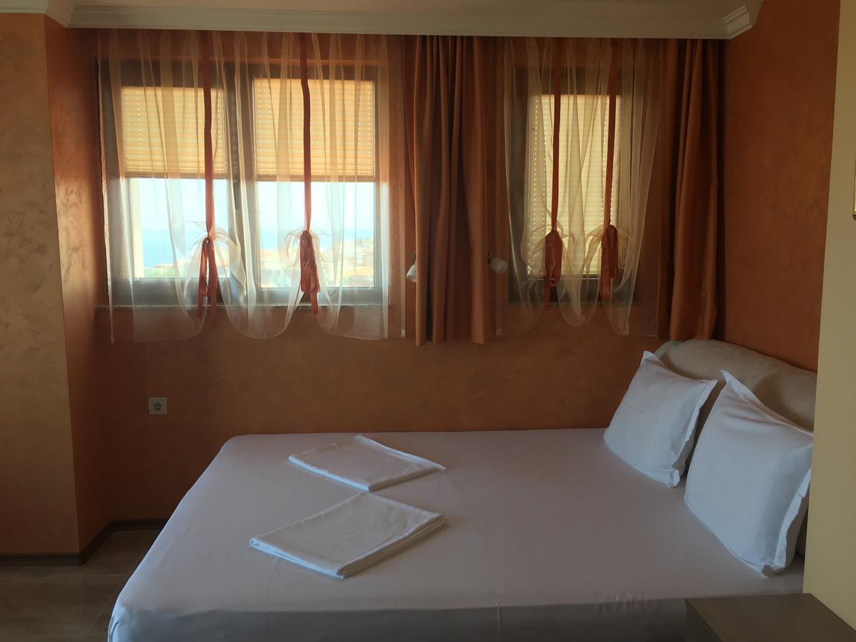 Family Hotel Radiana Sozopol Exterior photo