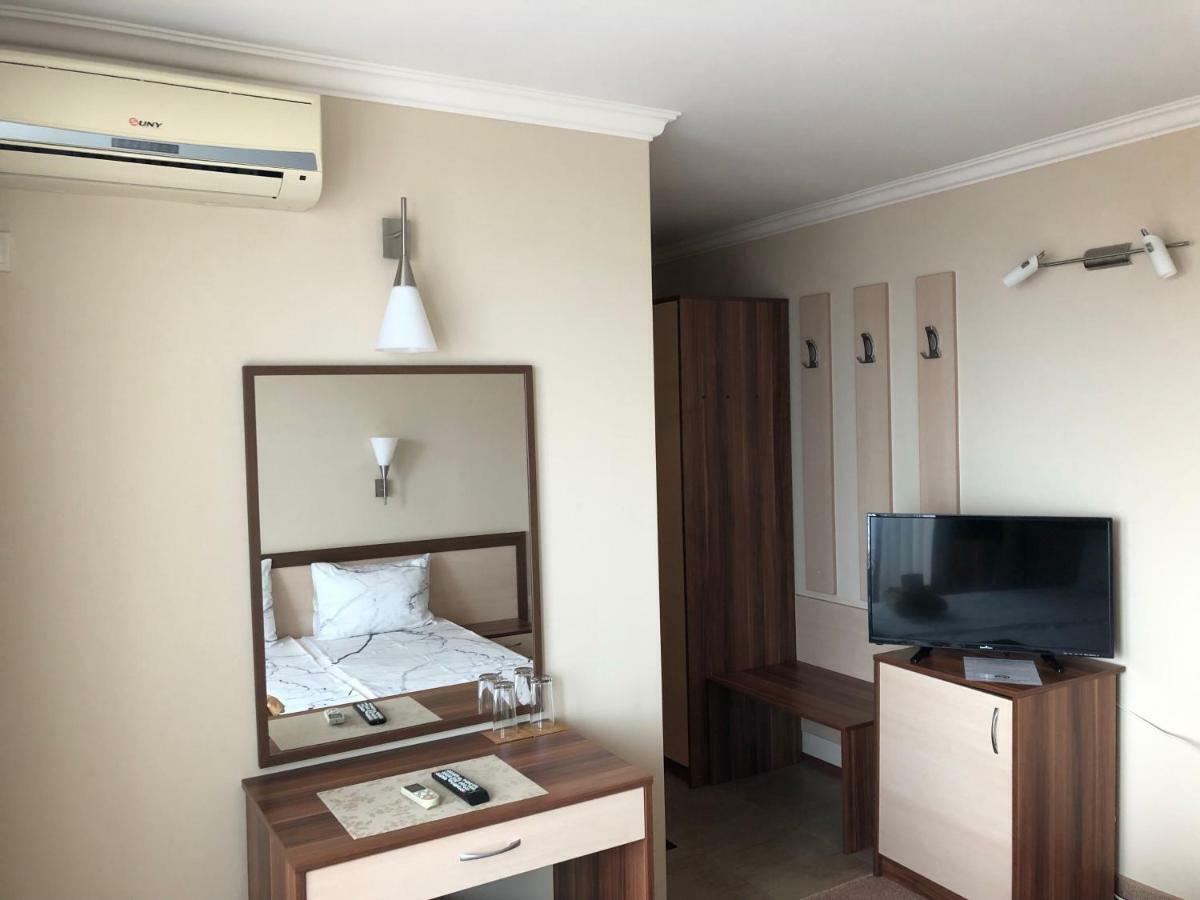Family Hotel Radiana Sozopol Exterior photo