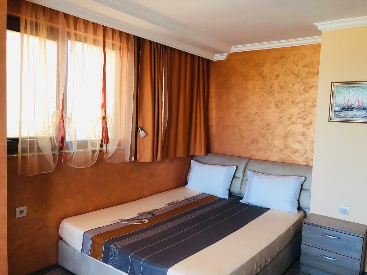 Family Hotel Radiana Sozopol Exterior photo